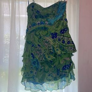 Strapless layer dress